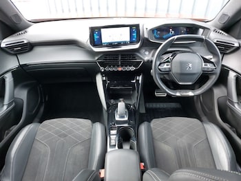 Used Peugeot 2008 2022 for sale - 76150141: Photo 2