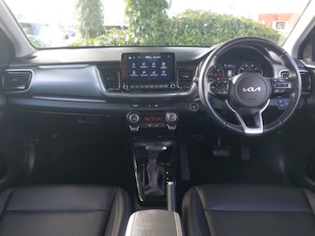 Used Kia Stonic 2023 for sale - 76451587: Photo