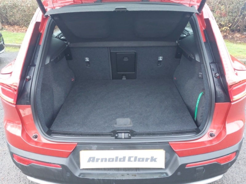 Used Volvo XC40 2023 for sale - 77955900: Photo 8