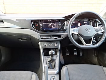 Used Volkswagen Polo 2022 for sale - 77004002: Photo