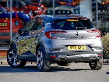 Used Renault Captur 2021 for sale - 76614584: Photo