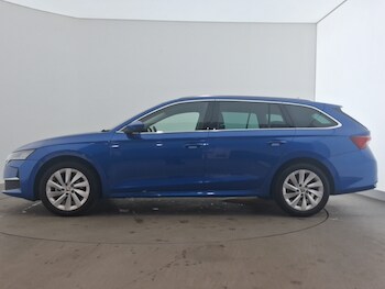 Used Skoda Octavia 2024 for sale - 77923143: Photo