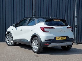 Used Renault Captur 2020 for sale - 79516987: Photo