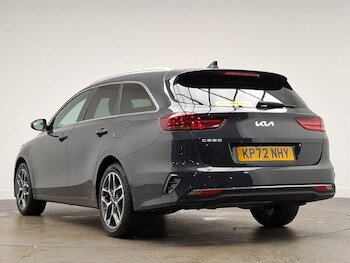 Used Kia Ceed 2022 for sale - 77273599: Photo