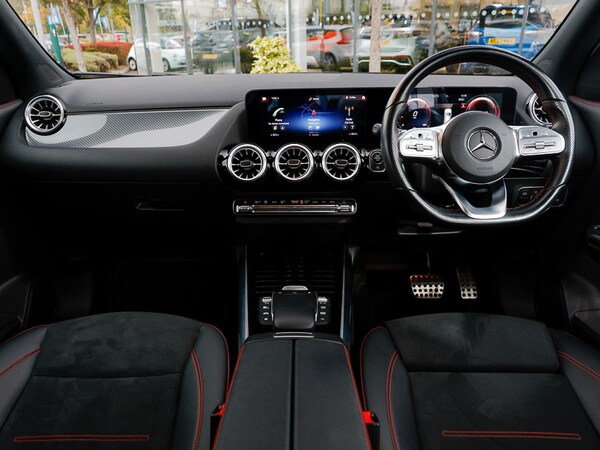 Used Mercedes-Benz GLA 2022 for sale - 76301244: Photo 2