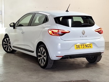 Used Renault Clio 2023 for sale - 78795316: Photo