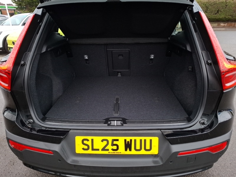 Used Volvo XC40 2025 for sale - 77150760: Photo 8