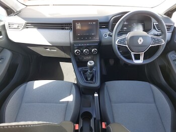 Used Renault Clio 2024 for sale - 78567115: Photo