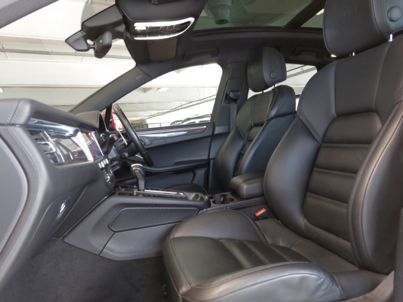 Used Porsche Macan 2023 for sale - 76183093: Photo 5
