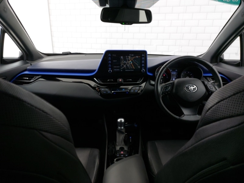 Used Toyota C-HR 2020 for sale - 77130423: Photo 2