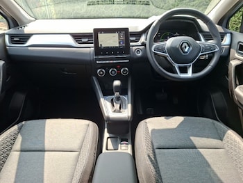 Used Renault Captur 2023 for sale - 79242309: Photo