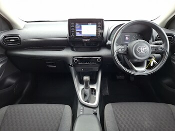 Used Toyota Yaris 2023 for sale - 77405703: Photo