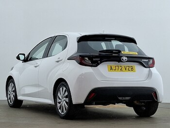 Used Toyota Yaris 2023 for sale - 77405703: Photo