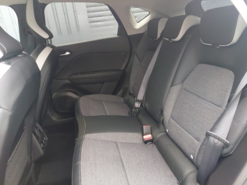 Used Renault Captur 2023 for sale - 77847895: Photo 6