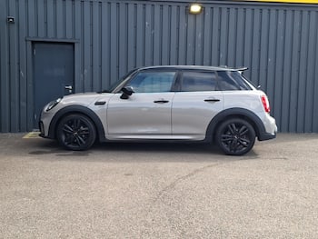 Used MINI Hatch 2024 for sale - 79683656: Photo