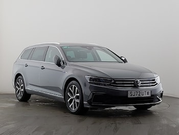 Used Volkswagen Passat 2022 for sale - 77560976: Photo