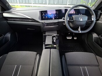 Used Vauxhall Astra 2024 for sale - 77423894: Photo