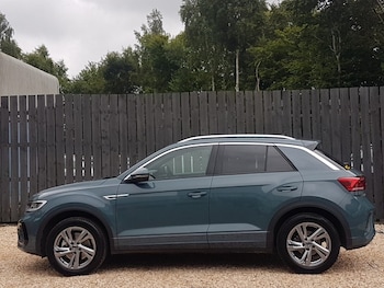 Used Volkswagen T-Roc 2023 for sale - 75963624: Photo