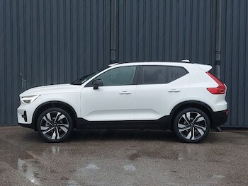 Used Volvo XC40 2024 for sale - 76437432: Photo