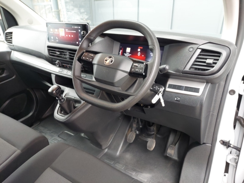 Used Vauxhall Vivaro 2024 for sale - 77702377: Photo 2