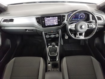 Used Volkswagen T-Roc 2021 for sale - 78328103: Photo