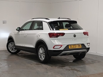 Used Volkswagen T-Roc 2023 for sale - 78491030: Photo
