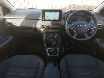 Used Dacia Sandero Stepway 2023 for sale - 77209950: Photo