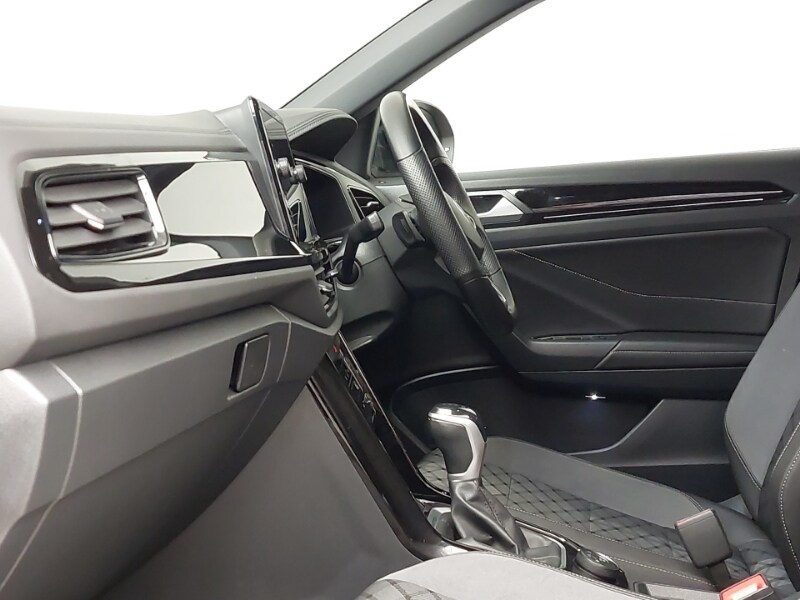 Used Volkswagen T-Roc 2023 for sale - 77948640: Photo 5