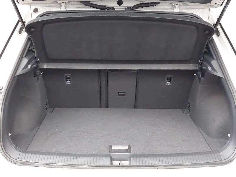 Used Volkswagen T-Roc 2023 for sale - 77948640: Photo 8