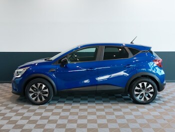 Used Renault Captur 2023 for sale - 77266136: Photo