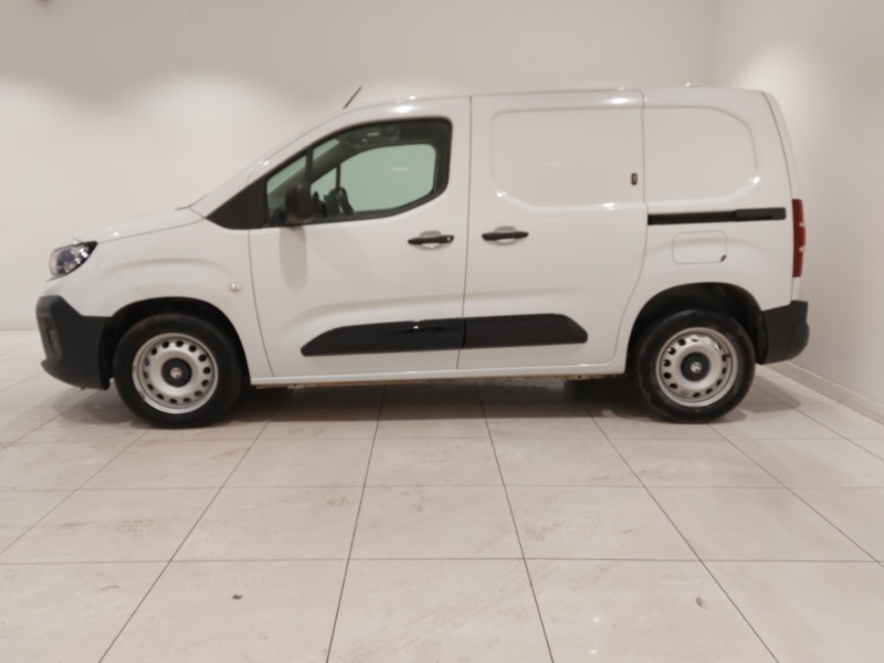 Used Vauxhall Combo 2024 for sale - 77304596: Photo 4