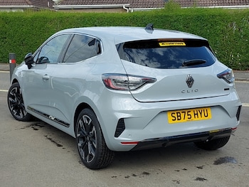 Used Renault Clio 2025 for sale - 78611588: Photo