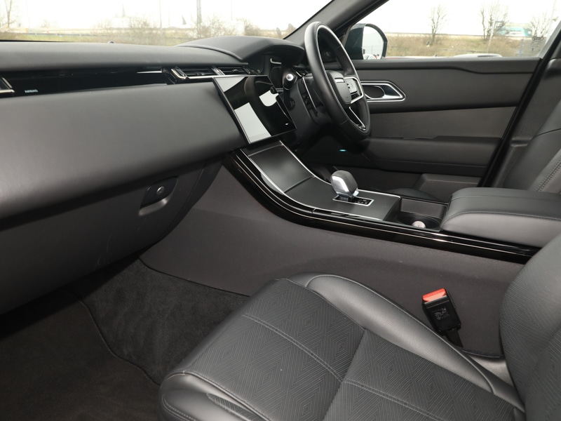 Used Land Rover Range Rover Velar 2024 for sale - 77762118: Photo 2