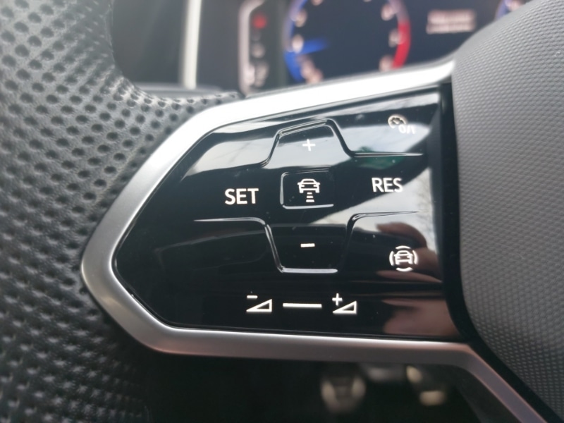 Used Volkswagen T-Roc 2023 for sale - 77299003: Photo 12