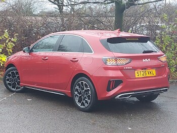 Used Kia Ceed 2025 for sale - 77330115: Photo