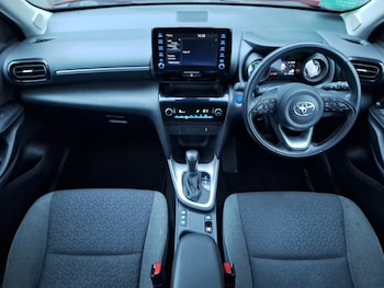 Used Toyota Yaris Cross 2022 for sale - 76970808: Photo