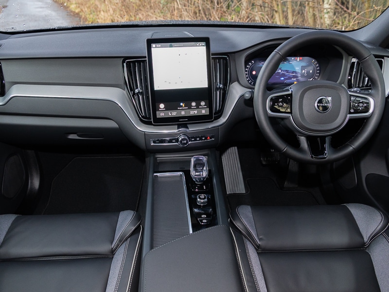 Used Volvo XC60 2025 for sale - 77308138: Photo 2