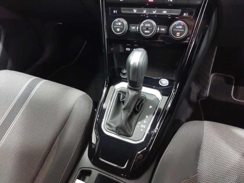 Used Volkswagen T-Roc 2021 for sale - 77912933: Photo 12