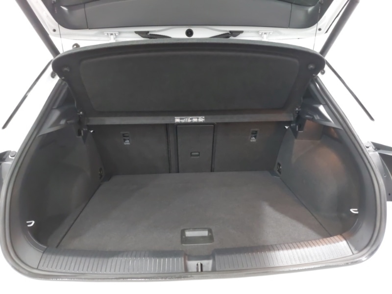 Used Volkswagen T-Roc 2021 for sale - 77912933: Photo 8