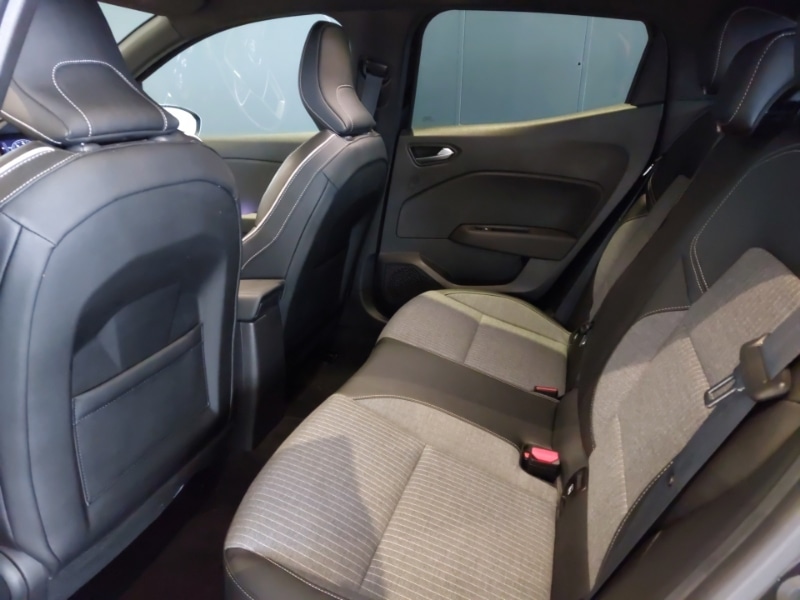 Used Renault Clio 2021 for sale - 76548420: Photo 6