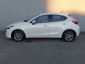 Used Mazda Mazda2 2024 for sale - 76325382: Photo