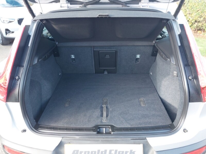 Used Volvo XC40 2023 for sale - 77702514: Photo 8