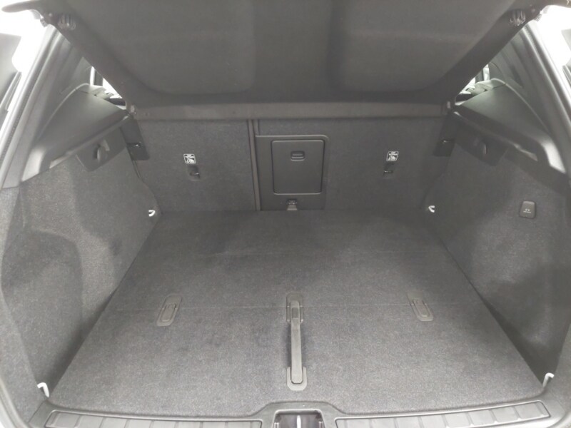 Used Volvo XC40 2023 for sale - 77209671: Photo 8