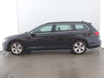 Used Volkswagen Passat 2021 for sale - 75695180: Photo