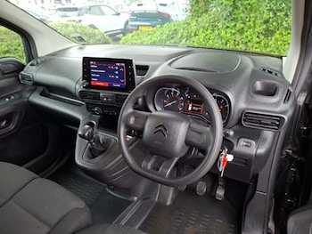 Used Citroen Berlingo 2024 for sale - 78856873: Photo