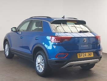 Used Volkswagen T-Roc 2024 for sale - 78378047: Photo