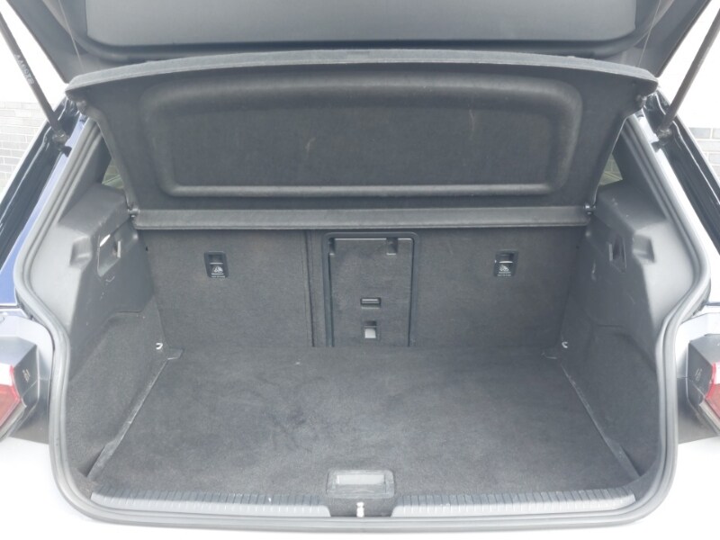 Used Volkswagen ID.3 2023 for sale - 77998920: Photo 8