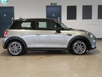 Used MINI Hatch 2022 for sale - 77166349: Photo