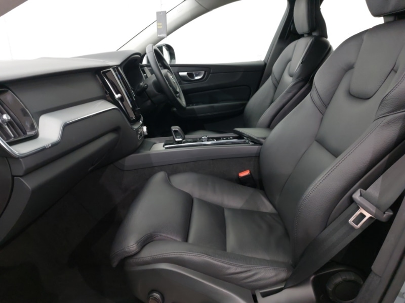 Used Volvo XC60 2023 for sale - 76970832: Photo 5