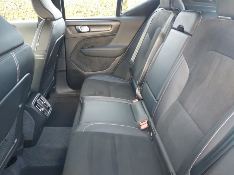 Used Volvo XC40 2023 for sale - 77472321: Photo 6